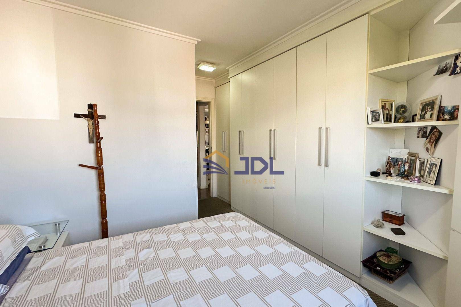 Apartamento à venda com 2 quartos, 81m² - Foto 11