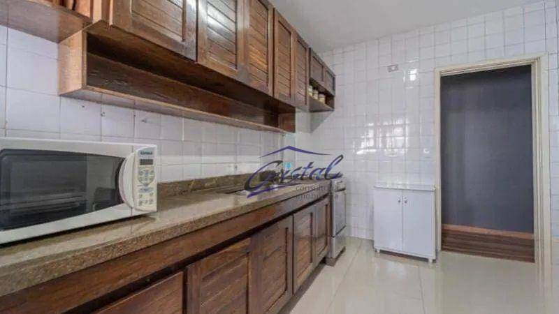 Apartamento à venda com 2 quartos, 70m² - Foto 17