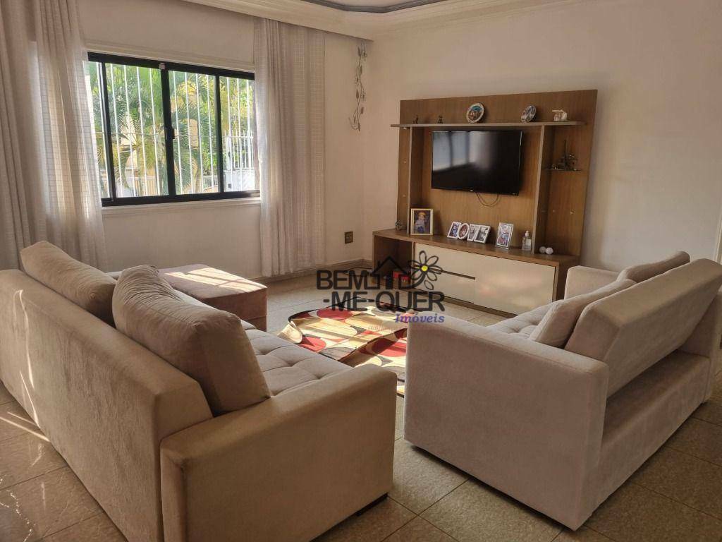 Casa à venda com 4 quartos, 300m² - Foto 3