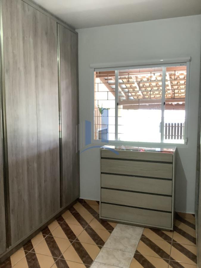 Casa à venda com 2 quartos, 60m² - Foto 5