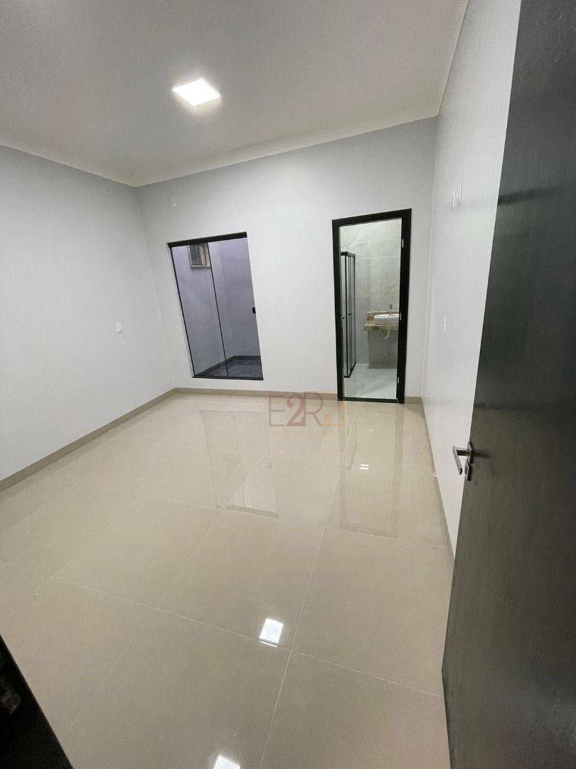 Casa à venda com 3 quartos, 144m² - Foto 4