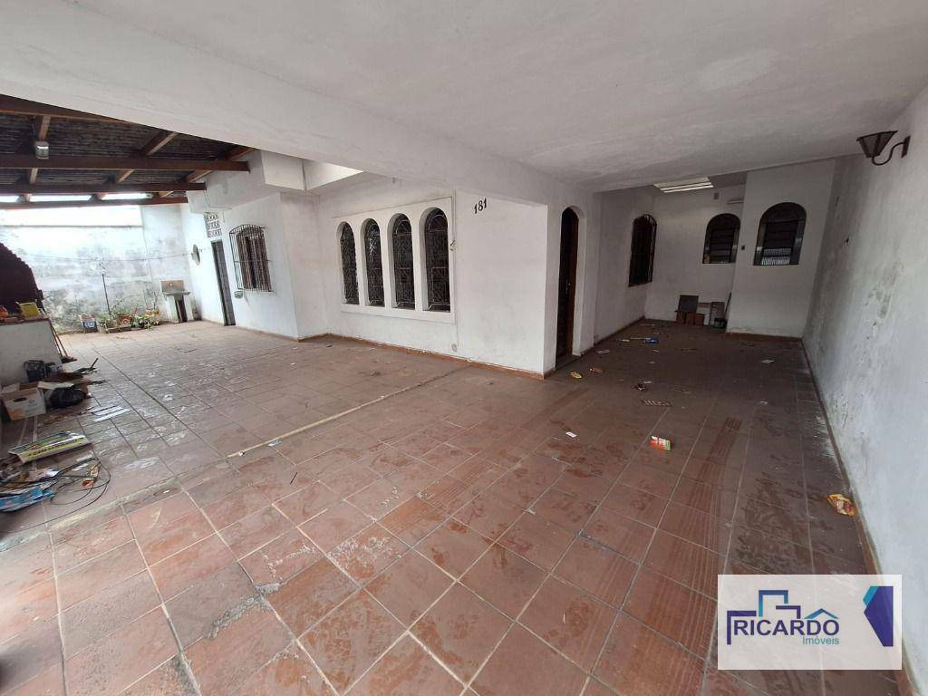 Casa para alugar com 2 quartos, 130m² - Foto 13