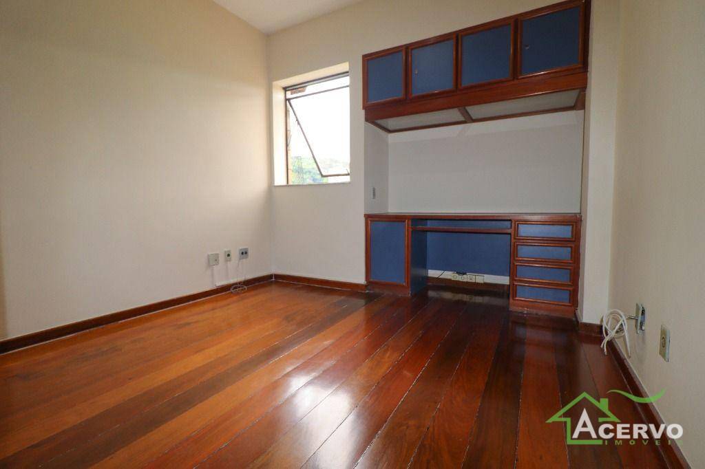 Apartamento para alugar com 3 quartos, 147m² - Foto 6