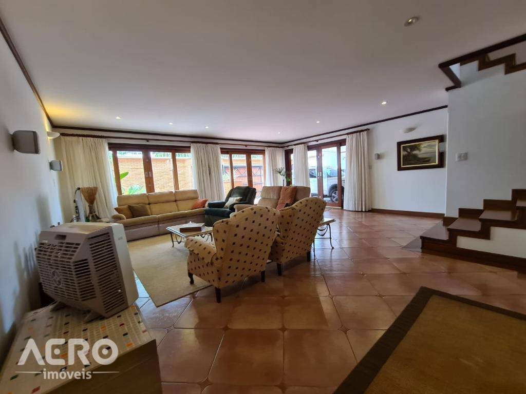 Casa à venda com 3 quartos, 279m² - Foto 10