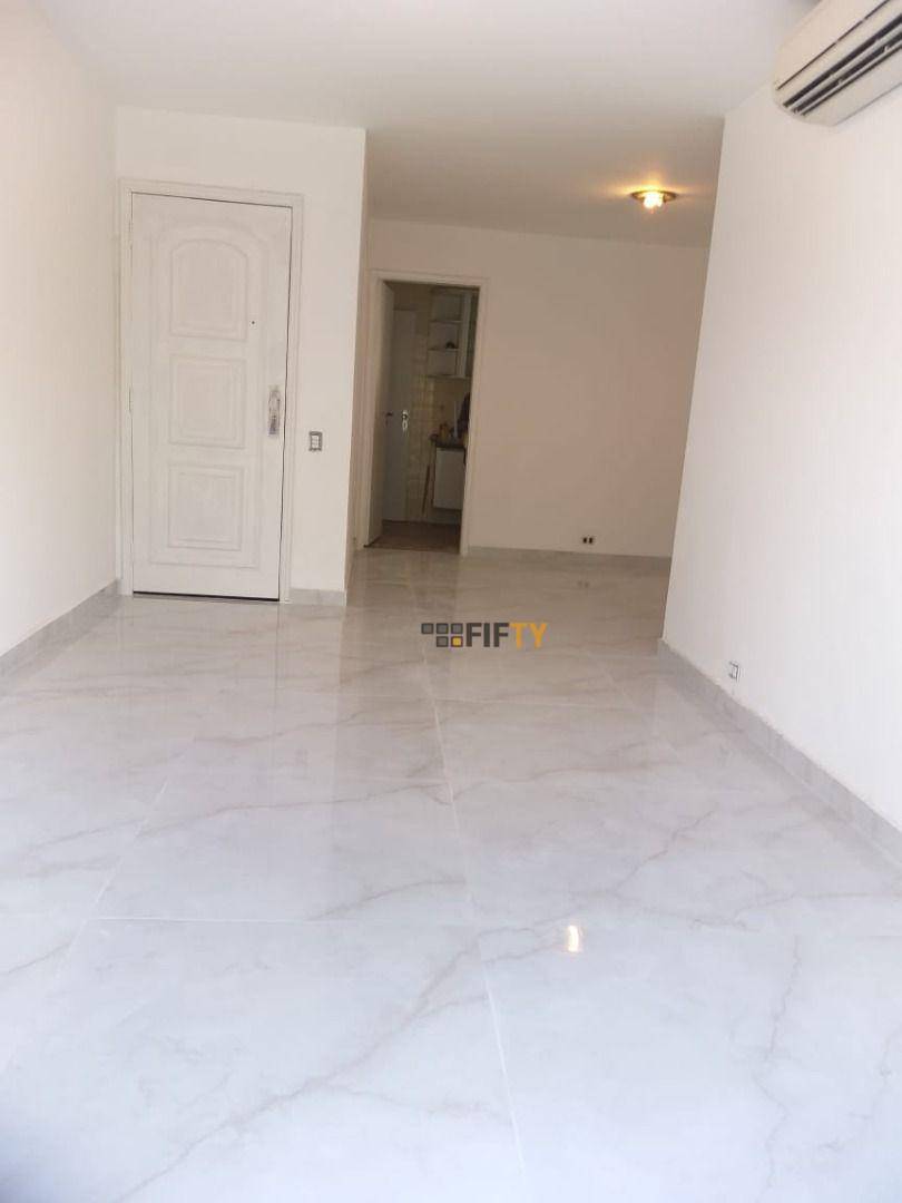 Apartamento para alugar com 3 quartos, 110m² - Foto 4