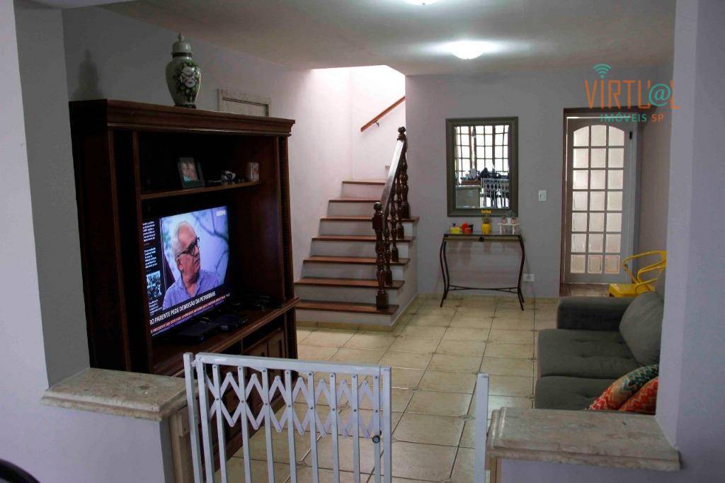 Sobrado à venda com 3 quartos, 140m² - Foto 1