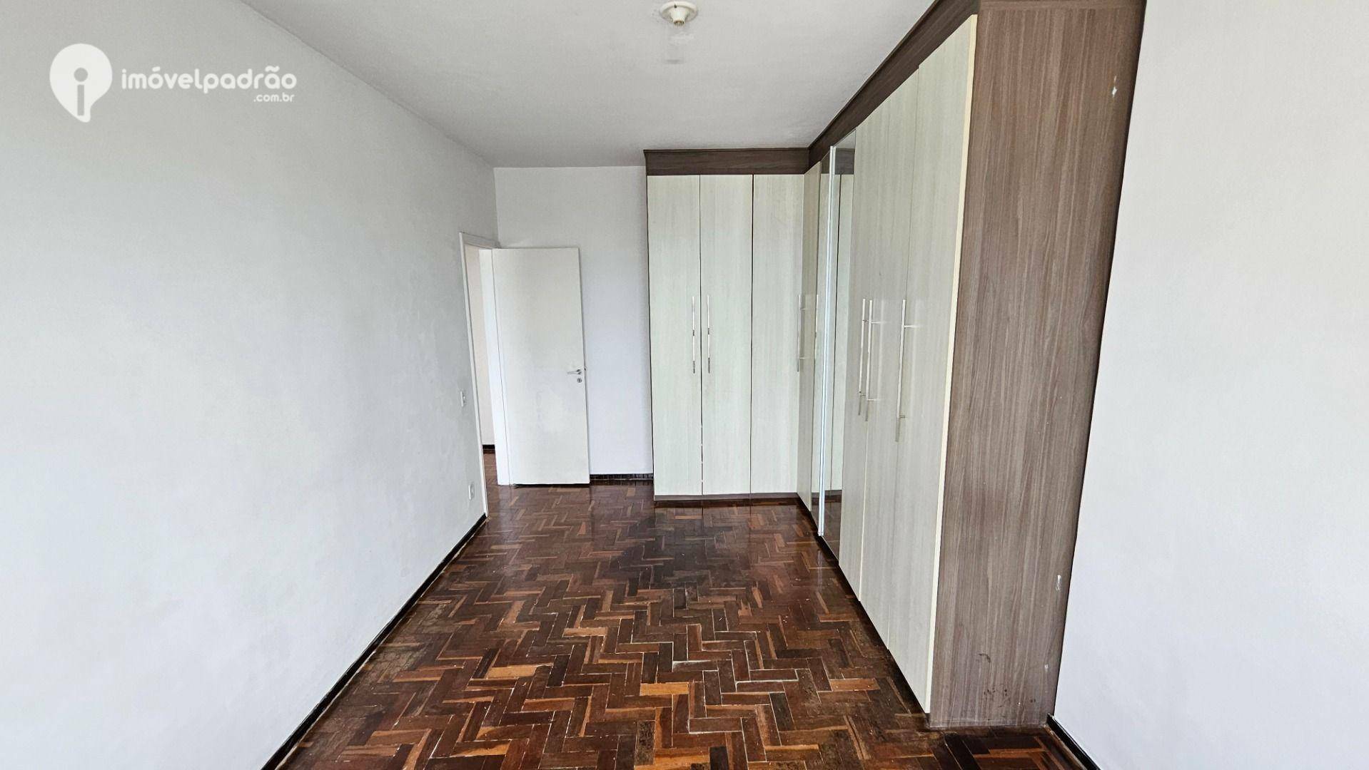 Apartamento para alugar com 3 quartos, 120m² - Foto 32