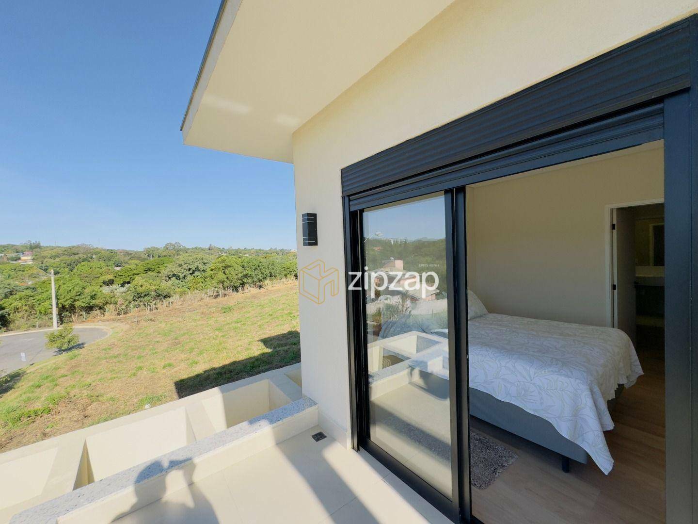 Casa à venda com 3 quartos, 220m² - Foto 8