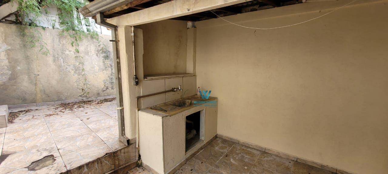 Casa para alugar com 3 quartos, 104m² - Foto 14