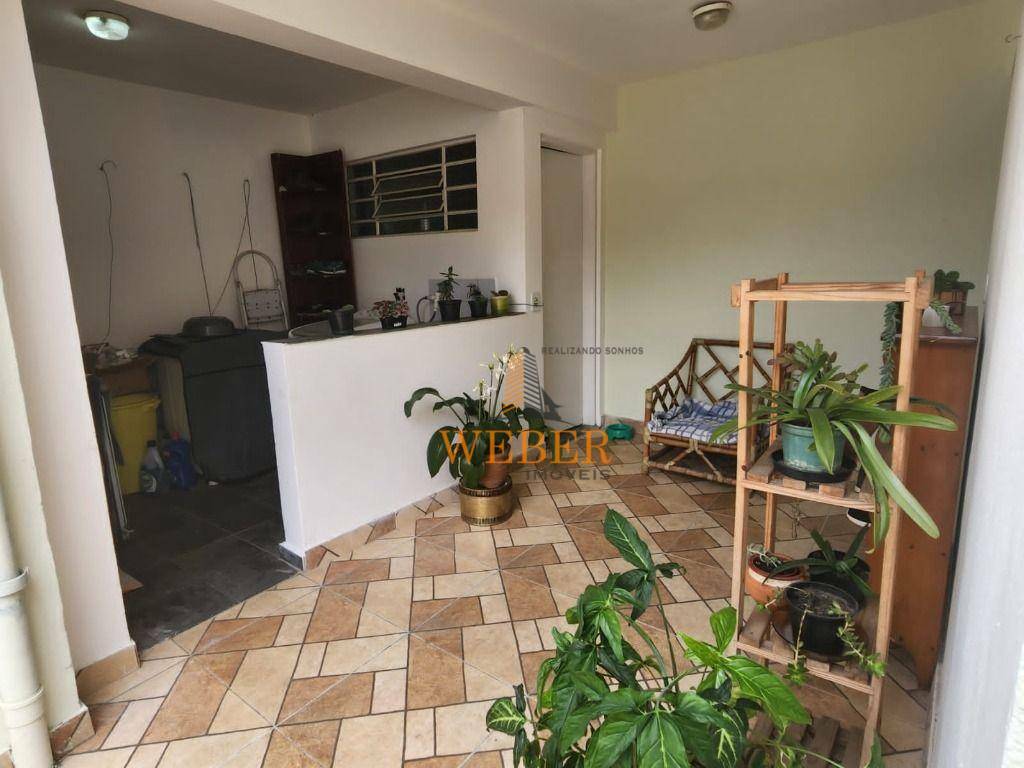 Casa à venda com 3 quartos, 180m² - Foto 13