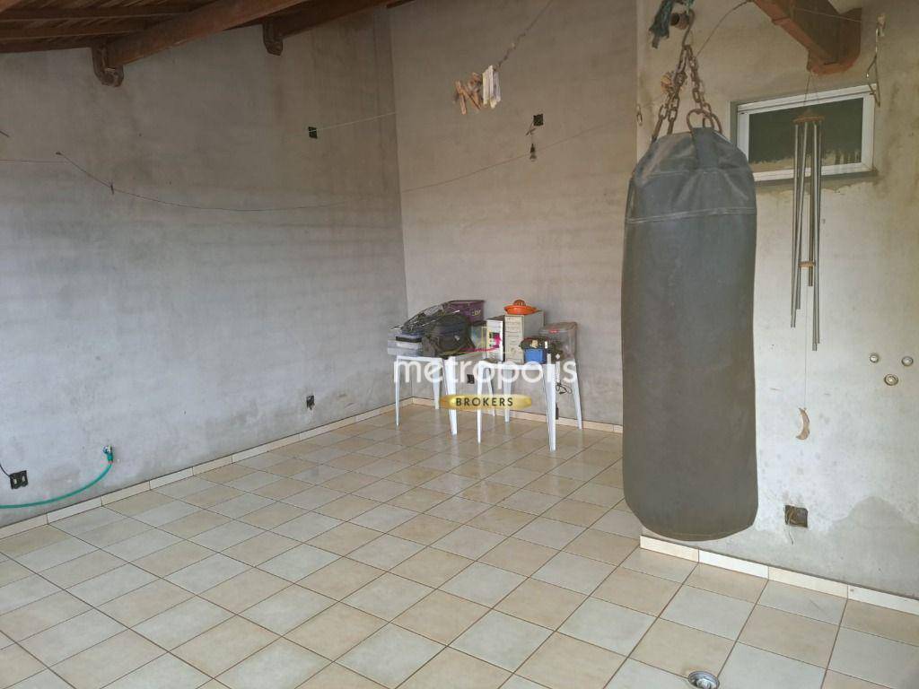 Sobrado à venda com 2 quartos, 220m² - Foto 26