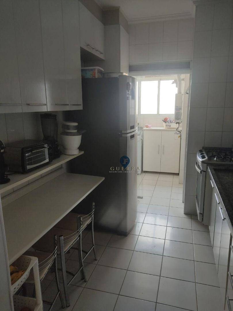 Apartamento à venda com 3 quartos, 79m² - Foto 9