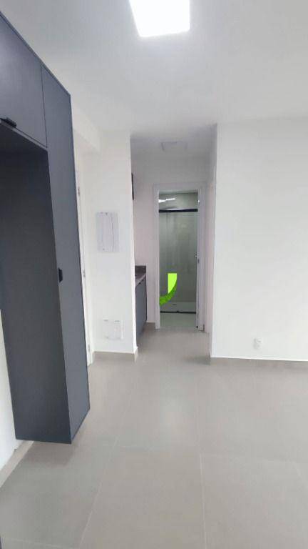 Apartamento para alugar com 2 quartos, 40m² - Foto 6