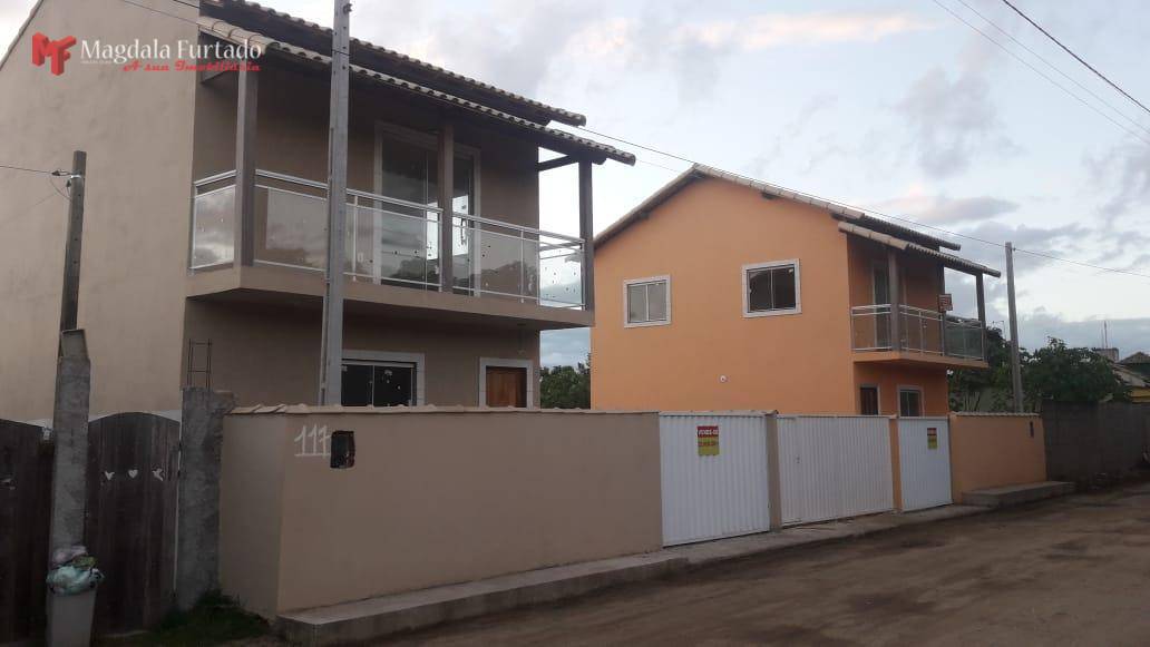 Casa à venda com 2 quartos, 80m² - Foto 1