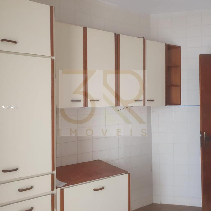 Apartamento à venda com 3 quartos, 110m² - Foto 12