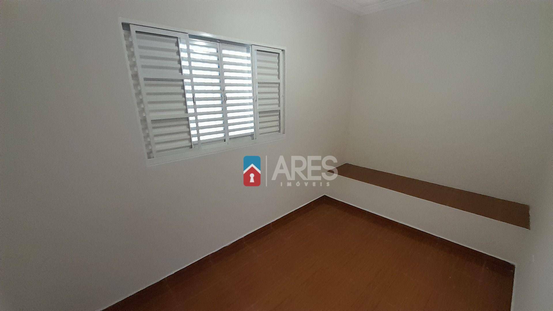 Casa à venda com 3 quartos, 200m² - Foto 12