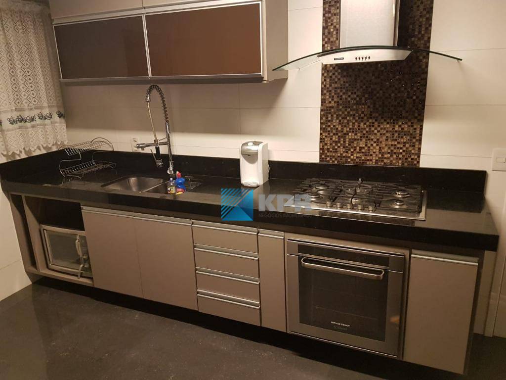 Apartamento à venda com 3 quartos, 194m² - Foto 3