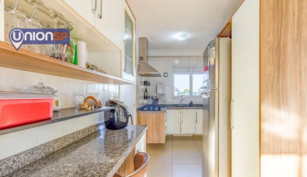 Apartamento à venda com 3 quartos, 142m² - Foto 19