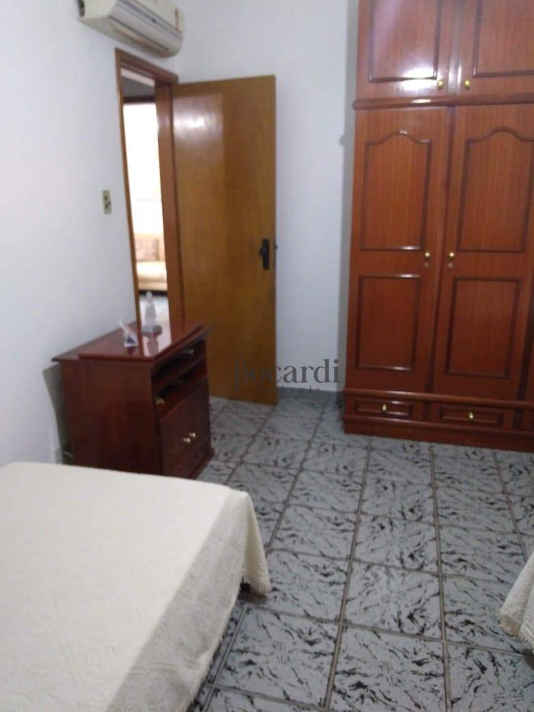 Apartamento à venda com 2 quartos, 70m² - Foto 17