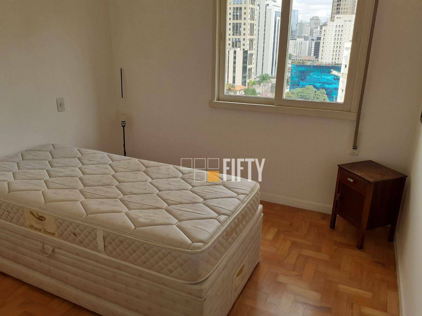 Apartamento para alugar com 2 quartos, 81m² - Foto 23