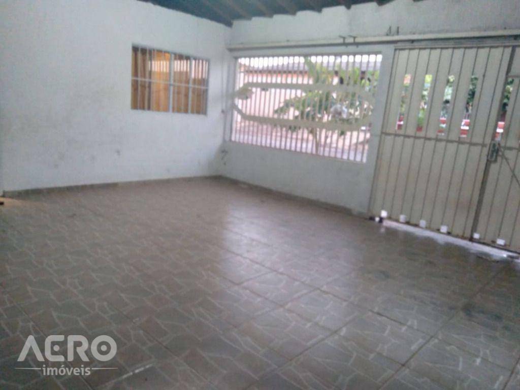 Casa à venda com 3 quartos, 114m² - Foto 3