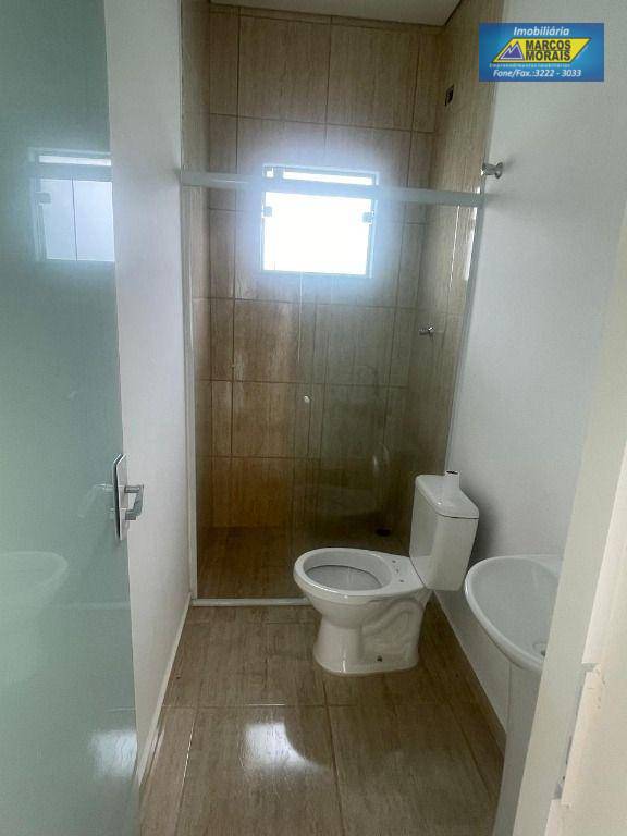 Casa para alugar com 2 quartos, 60m² - Foto 5