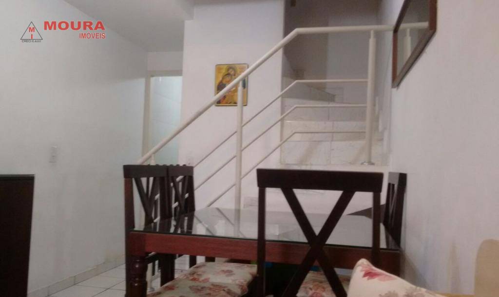 Sobrado à venda com 2 quartos, 78m² - Foto 1