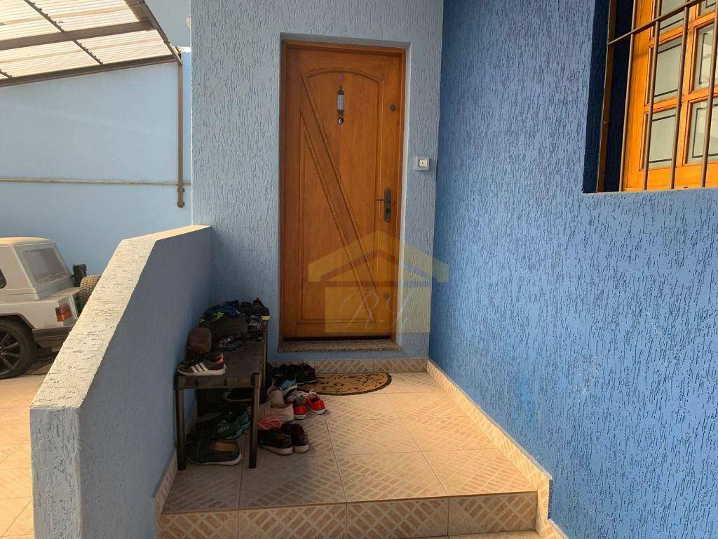 Sobrado à venda com 4 quartos, 237m² - Foto 2