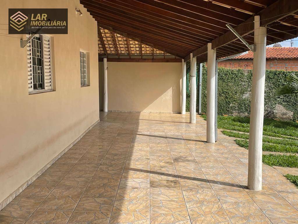 Chácara à venda com 3 quartos, 230m² - Foto 4