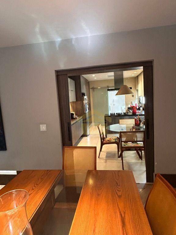 Apartamento à venda e aluguel com 3 quartos, 220m² - Foto 5