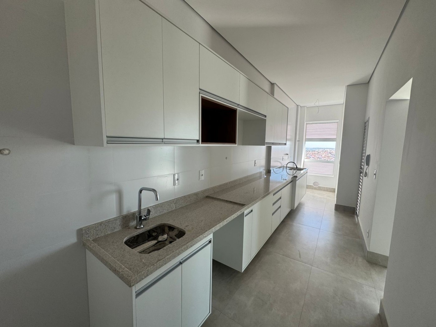 Cobertura para alugar com 5 quartos, 237m² - Foto 10