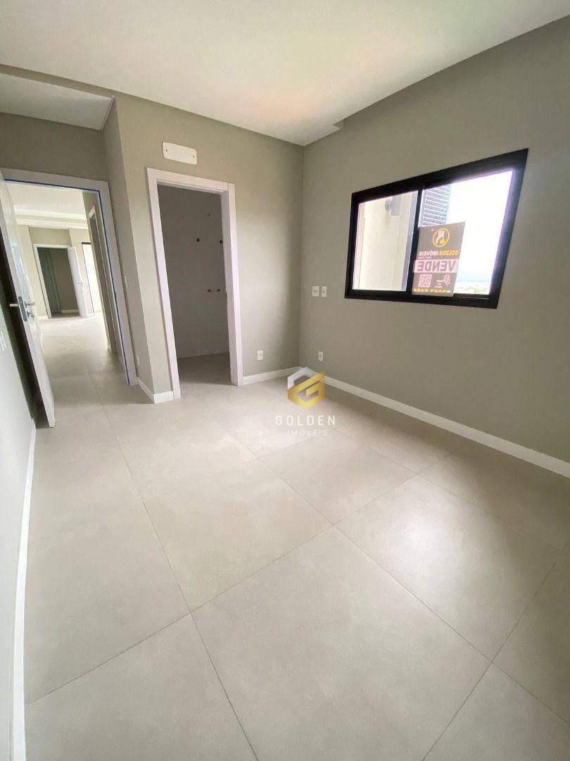 Apartamento à venda com 3 quartos, 103m² - Foto 3