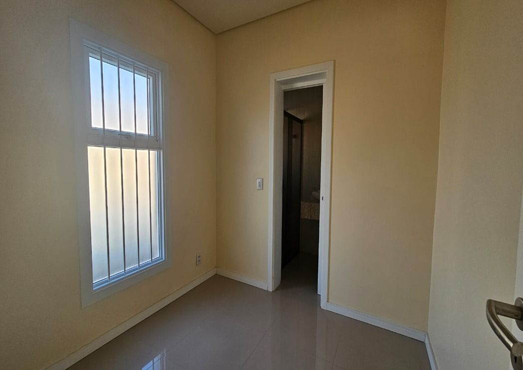 Casa à venda com 4 quartos, 159m² - Foto 14