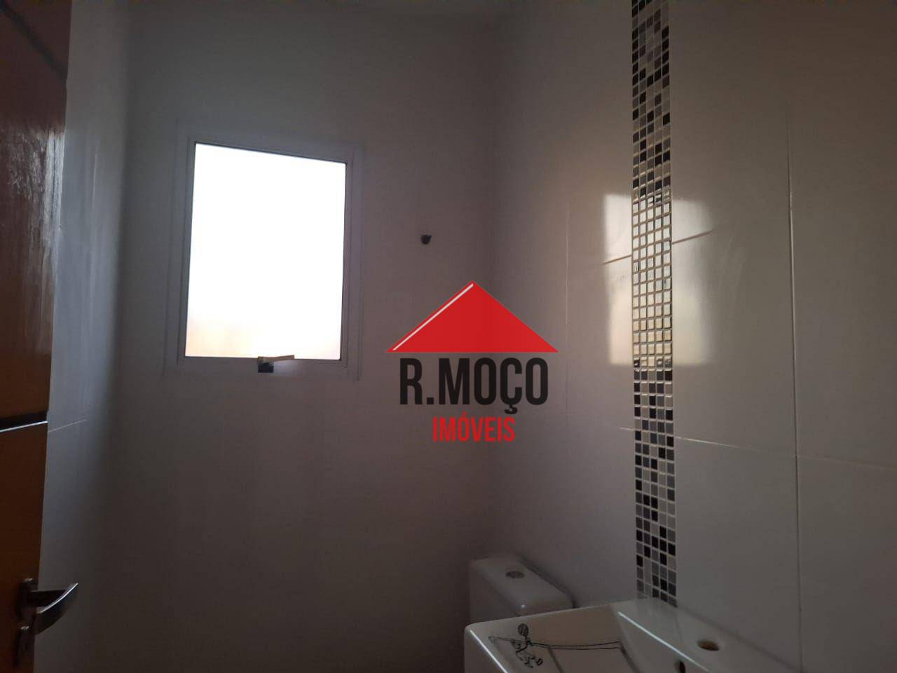 Sobrado à venda com 5 quartos, 300m² - Foto 3