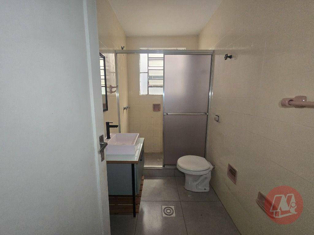 Apartamento para alugar com 3 quartos, 110m² - Foto 22