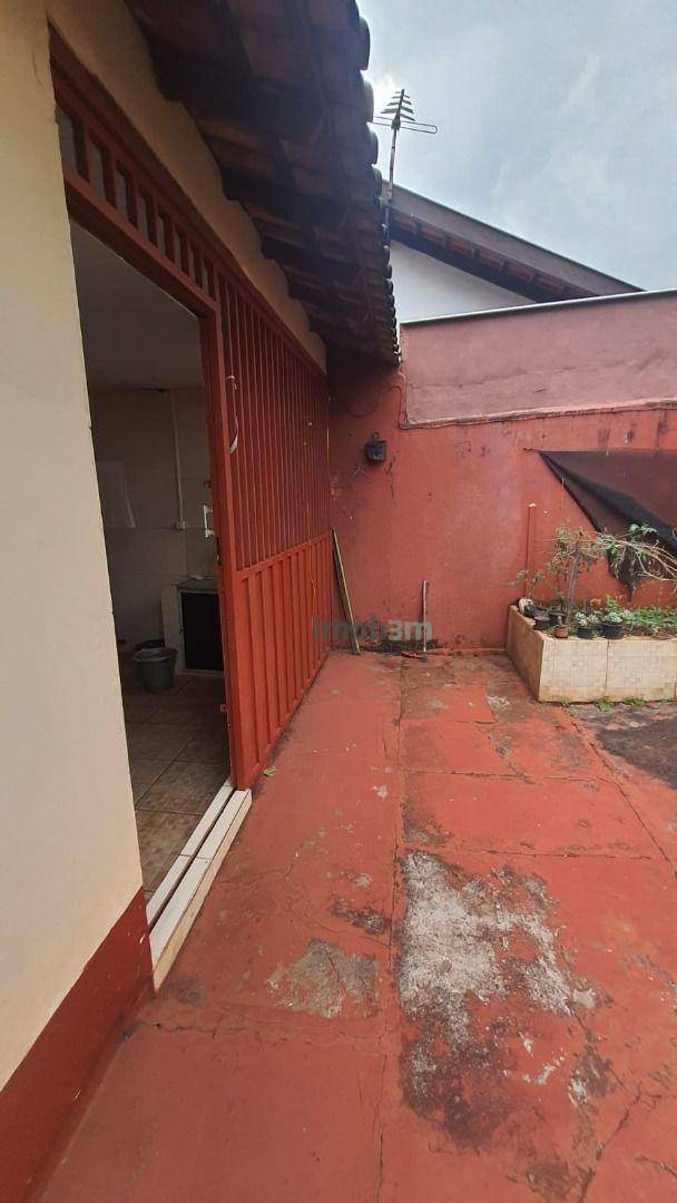 Casa à venda com 2 quartos, 79m² - Foto 20