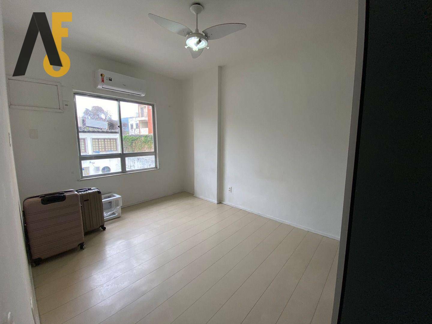 Apartamento à venda com 2 quartos, 87m² - Foto 6