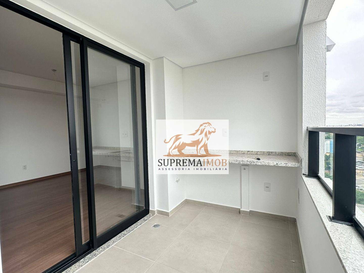 Apartamento à venda com 2 quartos, 67m² - Foto 4