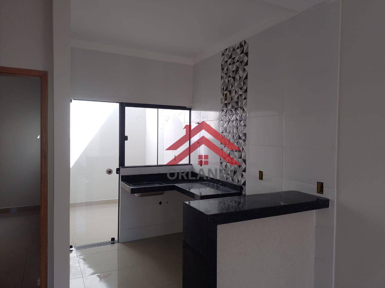 Casa à venda com 2 quartos, 44m² - Foto 1