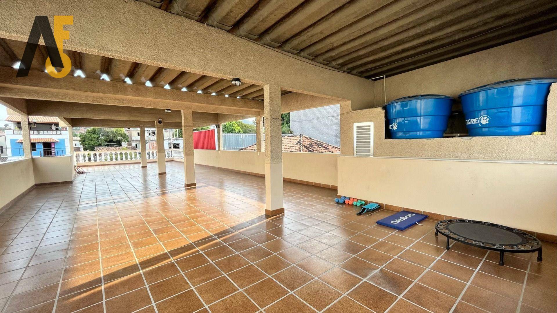 Casa à venda com 5 quartos, 426m² - Foto 24