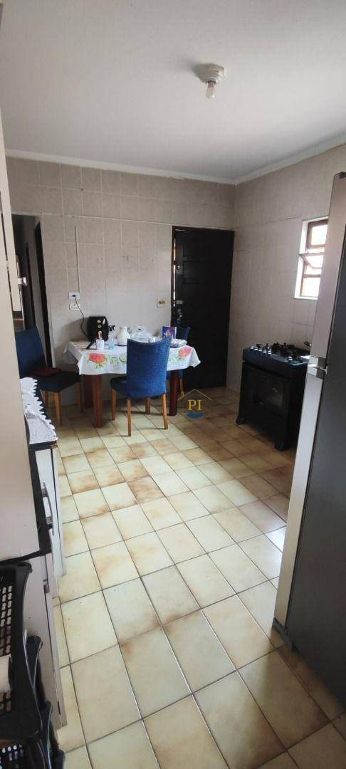 Casa à venda com 2 quartos, 90m² - Foto 6