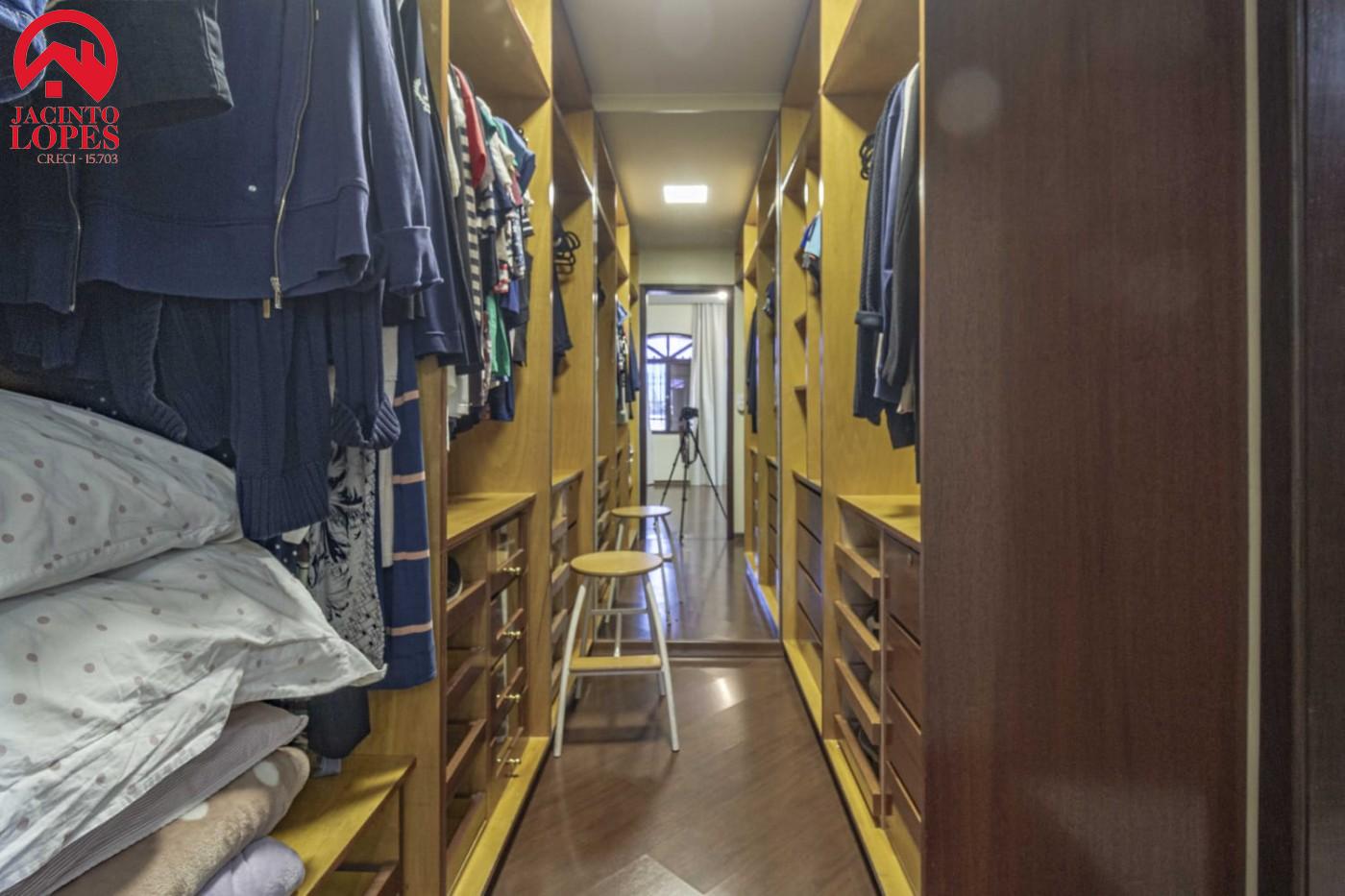 Casa à venda com 6 quartos, 450m² - Foto 27