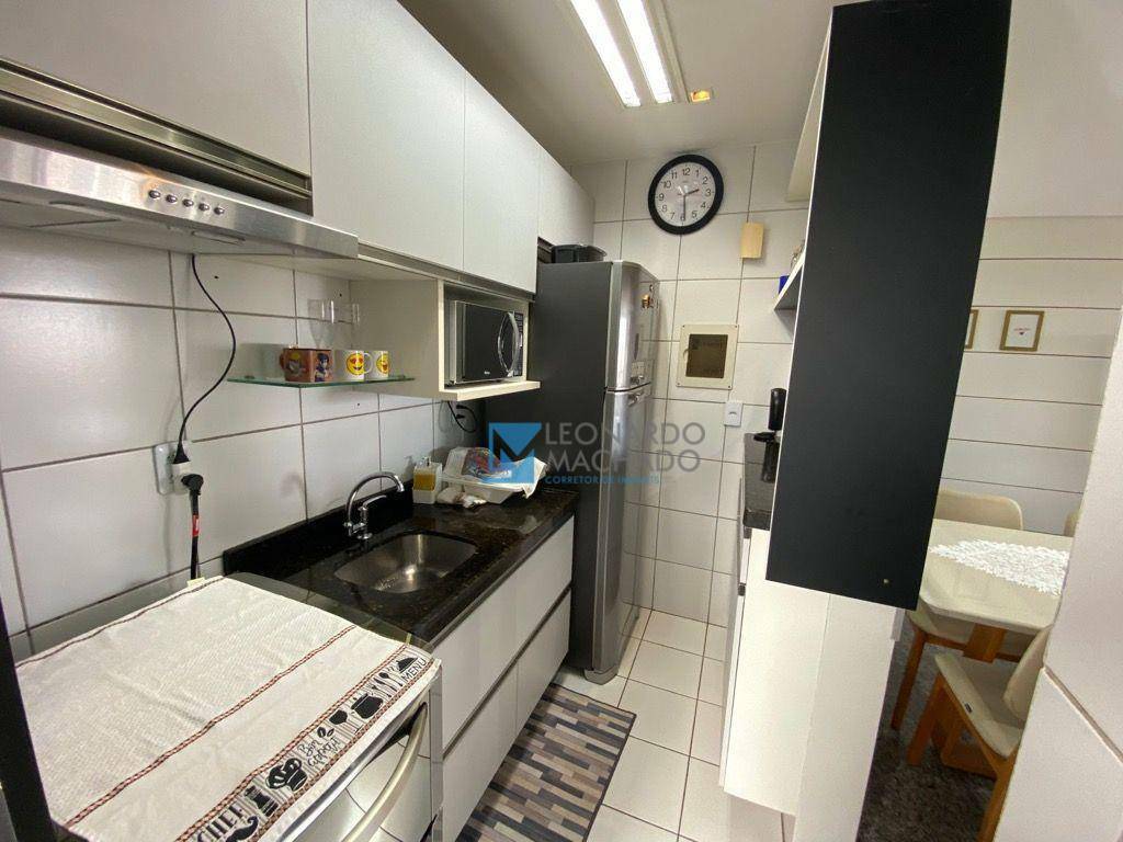 Apartamento à venda com 3 quartos, 83m² - Foto 8