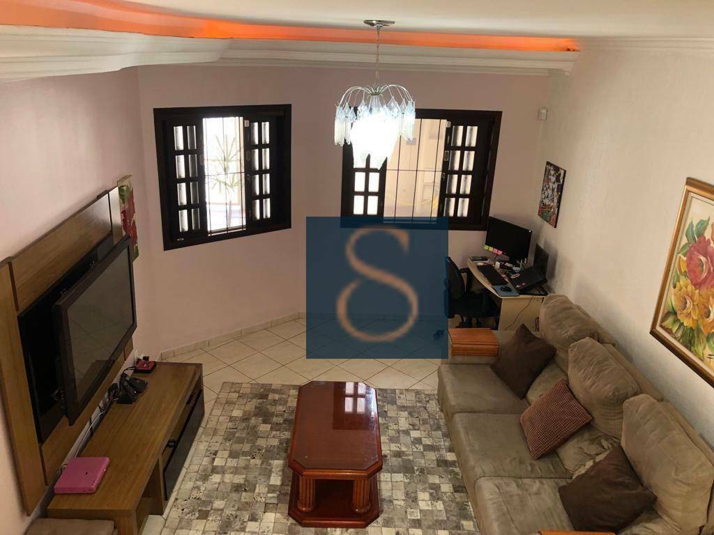 Sobrado à venda com 4 quartos, 131m² - Foto 1