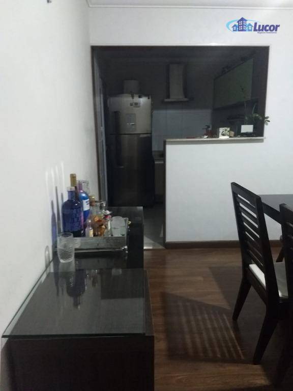 Apartamento à venda com 3 quartos, 84m² - Foto 2