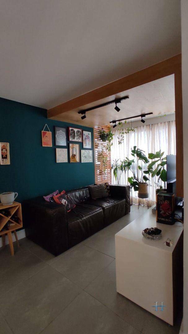 Apartamento à venda com 2 quartos, 65m² - Foto 2