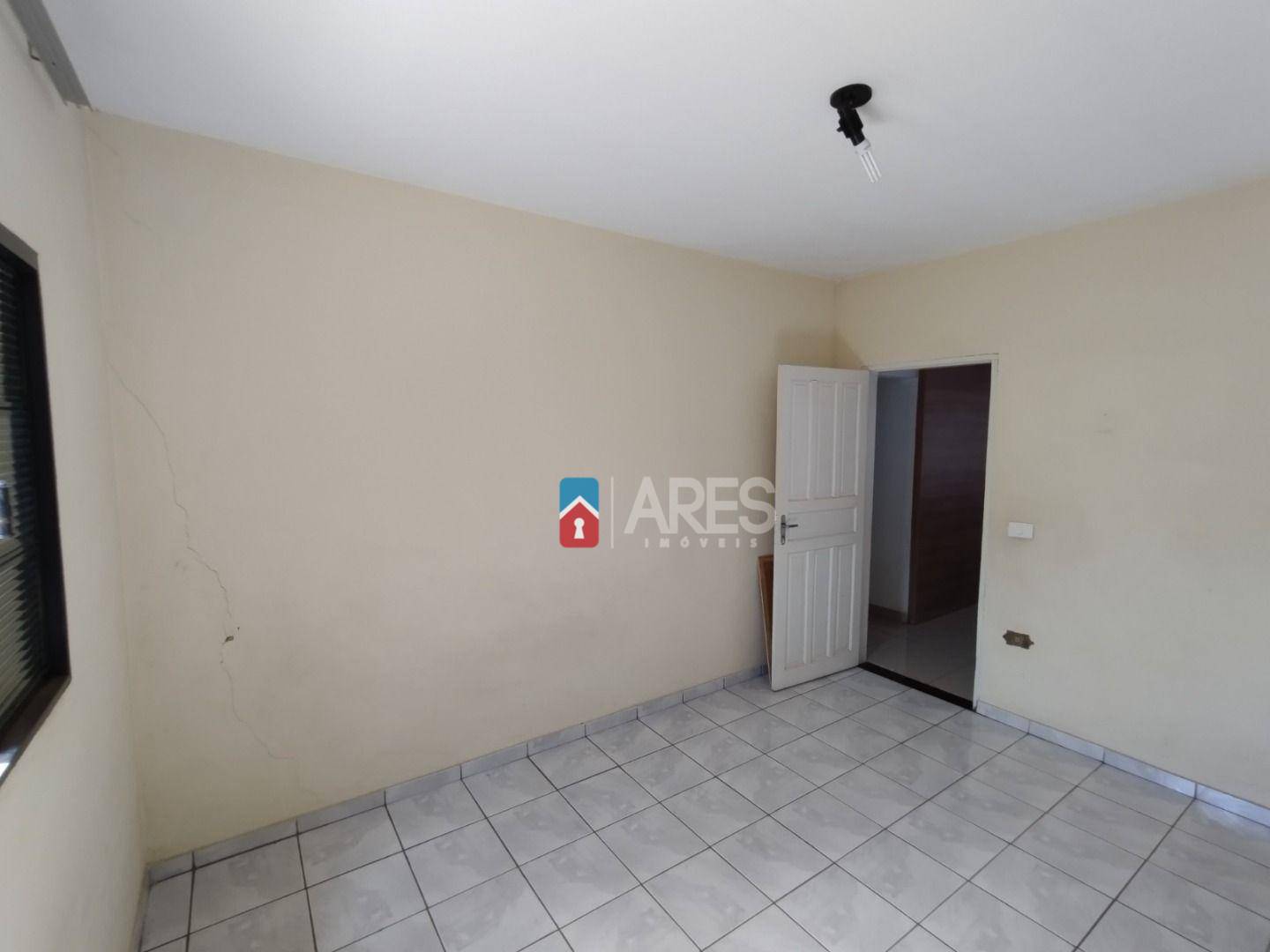 Casa à venda com 4 quartos, 300m² - Foto 9