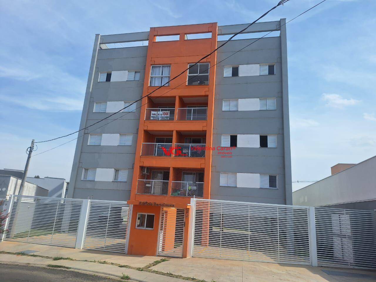 Apartamento à venda com 2 quartos, 62m² - Foto 2