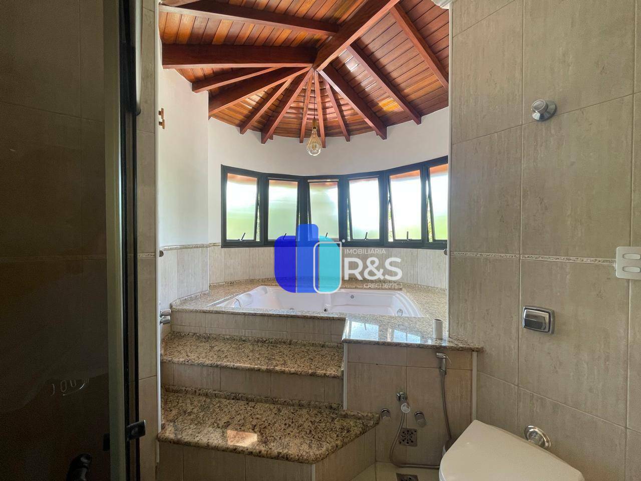 Casa de Condomínio para alugar com 4 quartos, 393m² - Foto 39