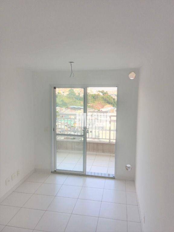 Apartamento à venda com 1 quarto, 33m² - Foto 2